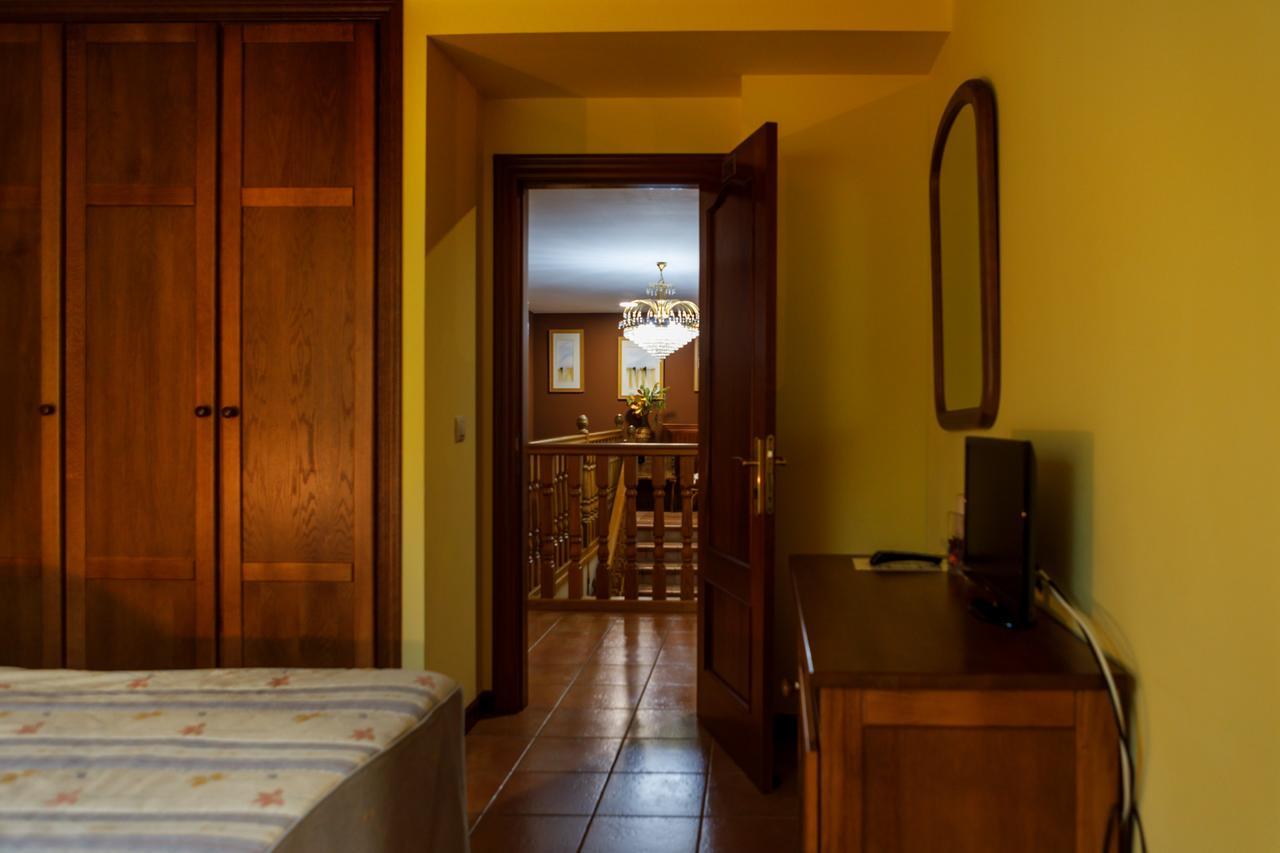 Hotel Rincon De Anton Abanillas Exterior photo